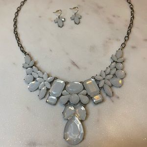 Silver and White/Clr Necklace and Earring Set